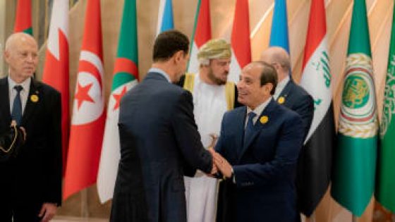 على هامش قمة جدة السيسي يؤدي مناسك العمرة