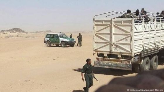 مجلة “أتالايار” الإسبانية : الجزائر تنتهك القانون الدولي للاجئين والمهاجرين
