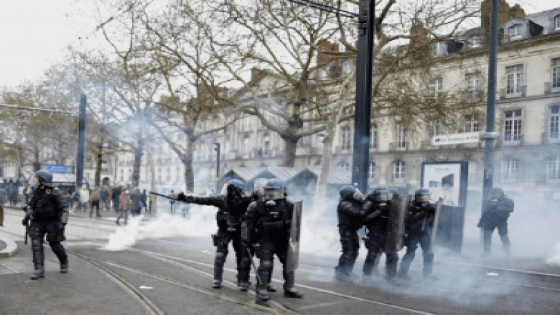 فرنسا- اعتقال 719 شخصا ليلة السبت الأحد على خلفية أعمال الشغب