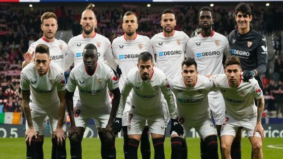 أحد لاعبي إشبيلية يرحب برحيل ياسين بونو ويوسف النصيري