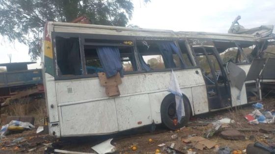 مصرع 22 شخصا على الأقل وإصابة آخرين في حادثة سير بالسينغال