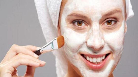 خلطات طبيعية سهلة حضريها بنفسك لتبييض الوجه و لتفتيح لون البشرة