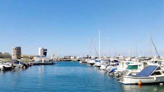 طنجة-اعتقال بارون المخدرات يطيح بشرطيين