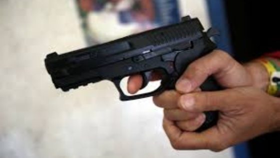 باحث في السياسة الجنائية ينبه الشرطة من استعمال السلاح الوظيفي