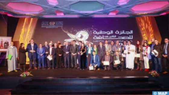 تكريم نخبة الإعلاميين المغاربة في حفل الدورة الحادية والعشرين لجائزة الصحافة الوطنية الكبرى