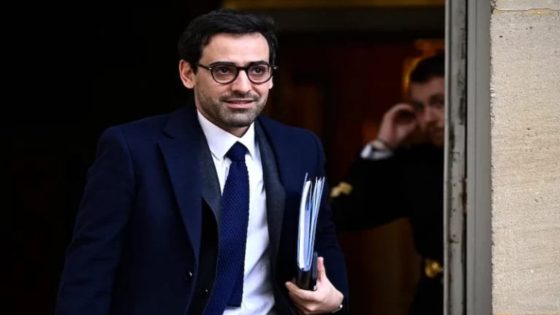 وزير الخارجية الفرنسي يؤكد دعم باريس لمبادرة الحكم الذاتي في الصحراء خلال زيارته للمغرب