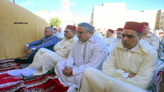 مدينة تازة تحتفي بعيد الفطر بصلاة جماعية بقيادة عامل الإقليم