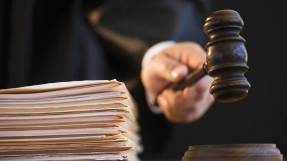 التحقيق مع أربعة موظفين في ملف تحويل مركب اجتماعي لحانة بسيدي قاسم