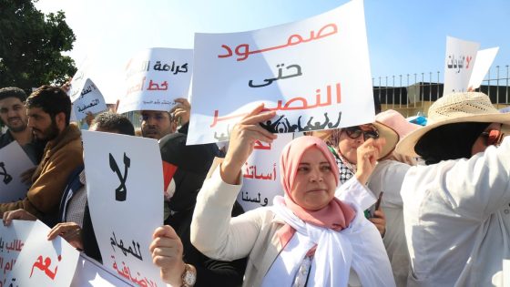 تجدد المطالب بإعادة الأساتذة الموقوفين إلى أقسامهم في المغرب