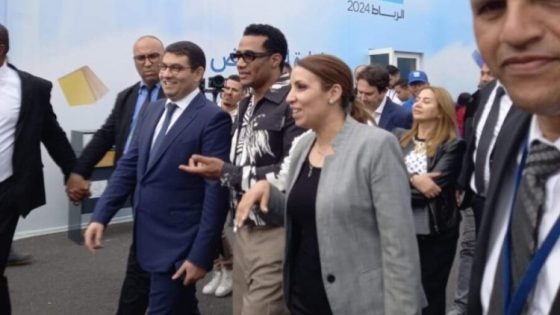 انتقادات واسعة حول استقبال الوزير بنسعيد لمحمد رمضان في معرض الكتاب