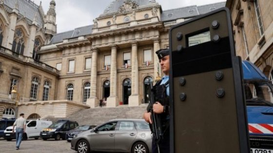 المحكمة الإدارية في فرنسا تنتصر لمهاجر مغربي ضد قرار ترحيله