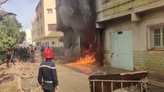 حريق هائل يتسبب في خسائر كبيرة بمحلات مواد التنظيف في صفرو