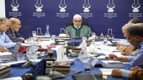 بنكيران ينتقد وزير العدل بسبب تصريحات حول شروط الإقامة الفندقية