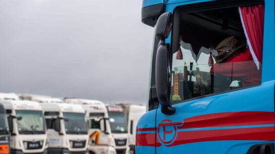 الحكومة الإسبانية تعلن عن قرار استقبال 26 ألف سائق مغربي للشاحنات والحافلات