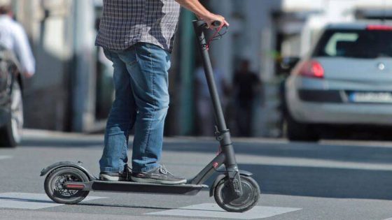 الإقبال المتزايد على “الطروتينيت” يفرض على وزارة النقل تعديلات في مدونة السير