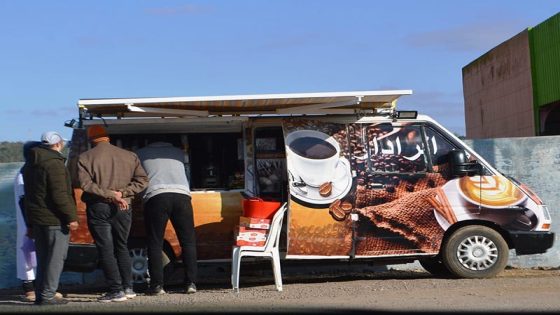 مجالس الجماعات تتخذ إجراءات ضد المقاهي المتنقلة