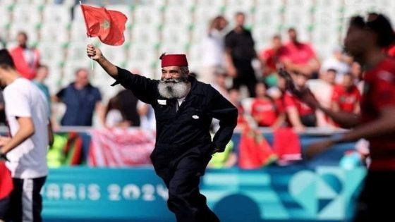 احتجاجات الجماهير المغربية بسبب القرارات التحكيمية في مباراة الأولمبياد