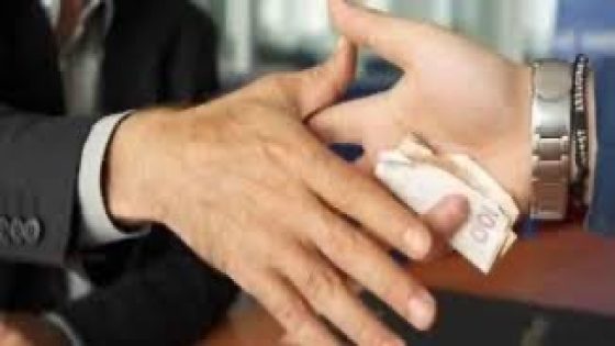 “الحكم بالسجن على موظف في مصلحة التعمير بزاكورة بتهمة الرشوة”