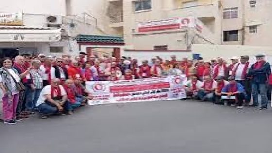 متقاعدو التعليم يحتجون في اليوم العالمي للمسنين ويطالبون الحكومة بتحسين أوضاعهم