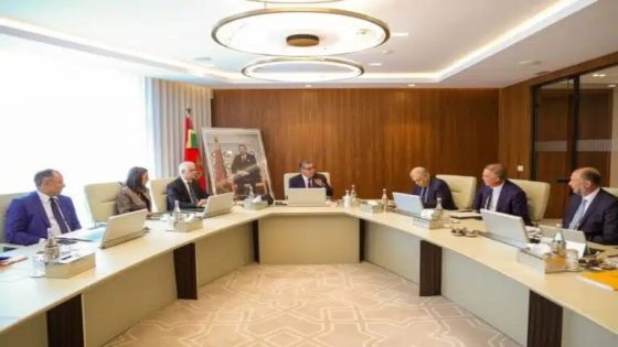 أخنوش يقود اجتماعا حاسما لتسريع تنفيذ مشروع الهيدروجين الأخضر بالمغرب