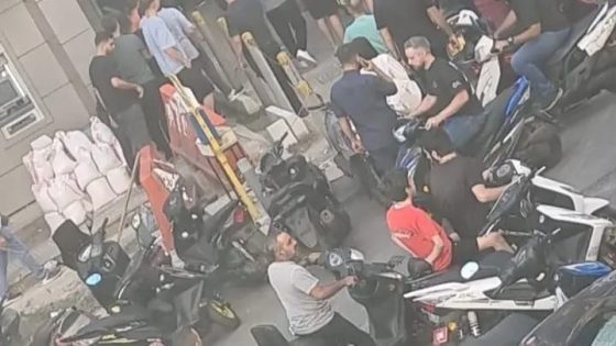 كثر من ألف جريح في لبنان بعد انفجار أجهزة اتصالات لاسلكية