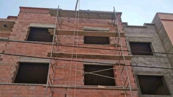 وفاة عامل بناء إثر سقوطه من الطابق الثالث بمبنى قيد الإنشاء