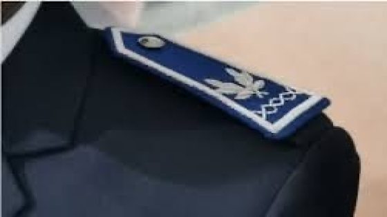 نصاب يزج بنفسه في السجن بسبب انتحال صفة ضابط شرطة