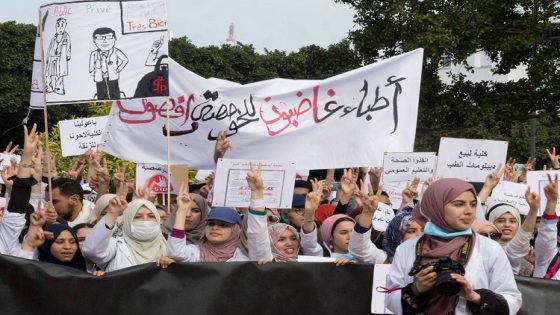 طلبة الطب يعلنون مقاطعة العام الجامعي بسبب فشل الحوار مع الحكومة