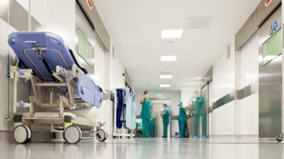 أطباء القطاع العام يدخلون في إضراب شامل احتجاجاً على “عدم الالتزام الحكومي”