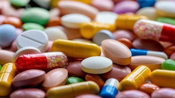 ترويج الأدوية على مواقع التواصل الاجتماعي تهديد جديد لصحة المغاربة