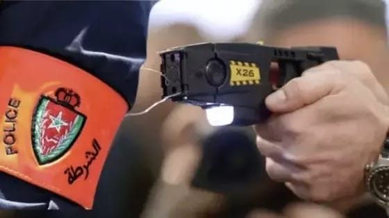 تقنيات حديثة لتعزيز الأمن باعتماد مسدس “Bolawrap” للسيطرة على المشتبه بهم