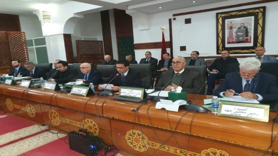 والي الجهة وعامل إقليم تاونات يعقدان لقاء تواصلي مع الفاعلين الإقتصاديين والمنتخبين بالإقليم …