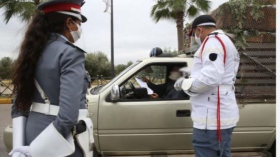 اعتقال فتاتين تتجولان بزي الدرك يثير الجدل في الفنيدق