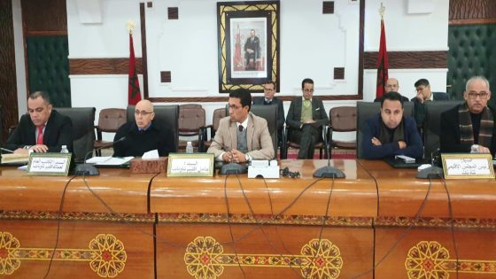 عامل إقليم تاونات يترأس إجتماع اللجنة الإقليمية لليقظة لتقديم مخطط العمل الإقليمي لمواجهة آثار موجة البرد برسم  فصل الشتاء 2024- 2025