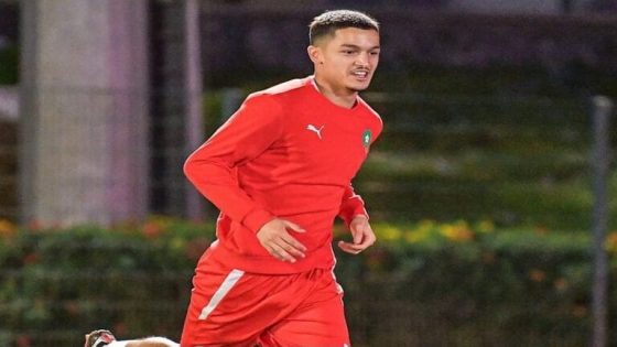 هشام أرازي يقود المنتخب المغربي لكرة المضرب إلى العودة للعالمية