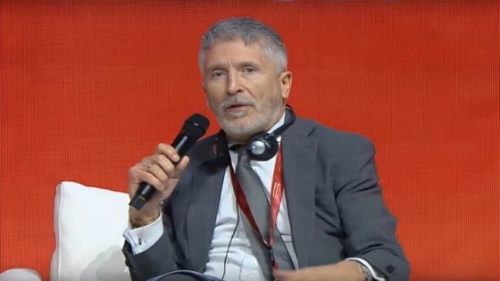 وزير الداخلية الإسباني يشيد بتجربة المغرب في تنظيم التظاهرات الكبرى