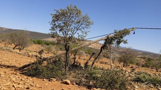 حين يصبح التبليغ عن الخطر جريمة: مستشار جماعي في مرمى المتابعة بسبب أعمدة كهربائية متهالكة!