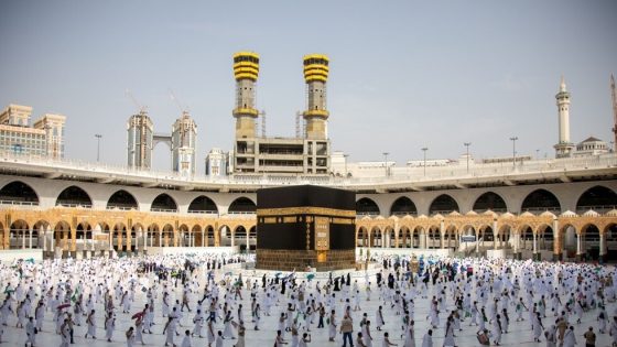السعودية تغلق أبواب العمرة مؤقتا: آخر موعد للدخول والمغادرة يقترب والمعاقبة تنتظر المخالفين