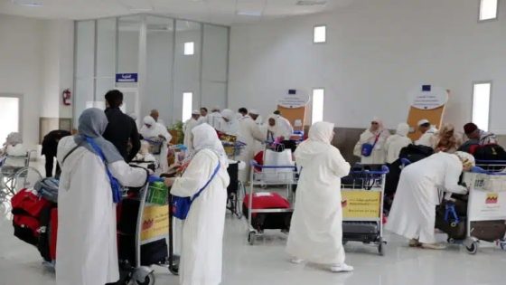 رحلات إنقاذ: طيران سعودي يتدخل لإجلاء معتمرين مغاربة تُركوا عالقين في الديار المقدسة
