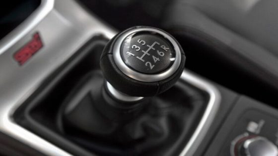 مقترح لإحداث رخصة سياقة خاصة بالسيارات الأوتوماتيكية بالمغرب