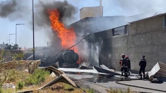 “حريق ضخم يلتهم مصنعًا للعجلات بـ”طنجة تيك”.. والسلطات تُطوّق الكارثة بصعوبة”