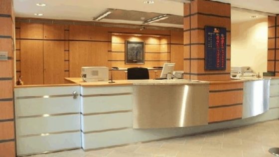 إغلاق 152 وكالة بنكية في المغرب خلال عام واحد وسط انتقادات حادة و”فوضى تنافسية” بين الأبناك