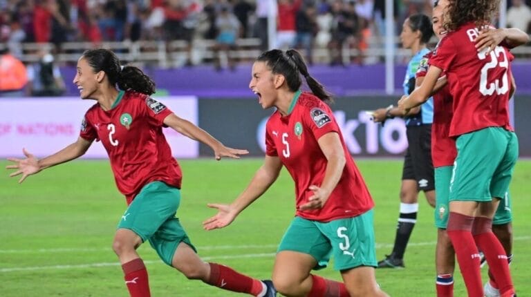 500 مليون سنتيم مكافأة للبؤات الأطلس رغم خسارة نهائي “الكان”