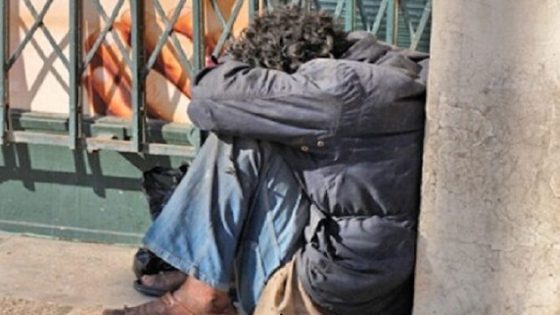 فوضى على طريق الجديدة: مختل عقلي يثير الرعب وحادث سير يصيب دركيا وعون سلطة.