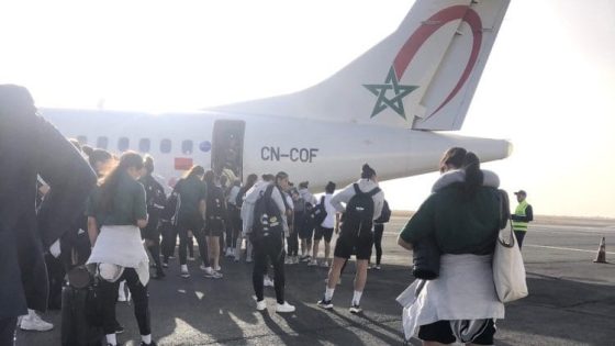 رغم الحرج السياسي.. منتخب الجزائر النسوي يحلق إلى وجدة على متن طائرة مغربية