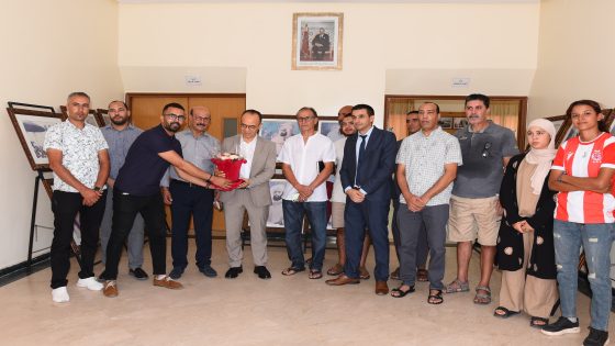 بحضور الكاتب العام لعمالة قلعة السراغنة.. نشاط وطني نهاري يحيي ذكرى استرجاع وادي الذهب وثورة الملك والشعب.