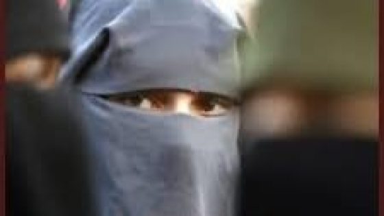 تنكر كرجل في هيئة امرأة لانتزاع هوية مزورة… القضاء بطنجة يفضح المخطط