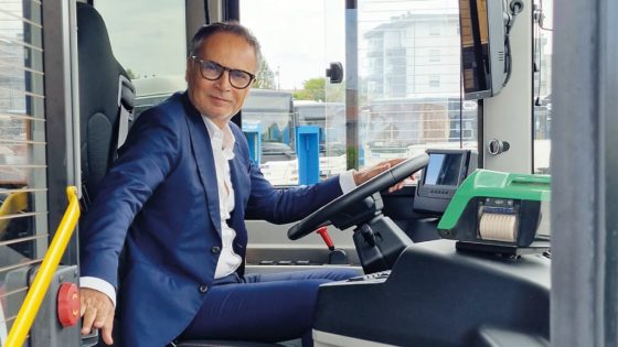 إيطاليا تستعين بسائقين مغاربة لحل أزمة نقص الحافلات