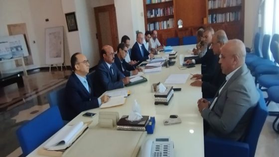 مشروعان مهيكلان في قلعة السراغنة يدخلان مراحل حاسمة: بناء مطرح إقليمي وسوق الجملة محور اجتماع تنسيقي