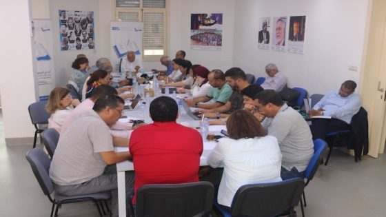 دعوة للالتزام بالدستور: دروس من الكتاب